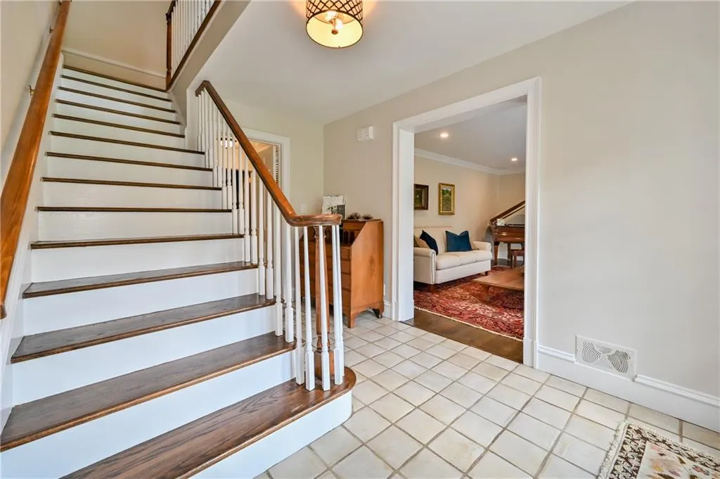 5975 Riverwood Drive, Atlanta, Georgia 30328, 5 Bedrooms Bedrooms, ,3 BathroomsBathrooms,Residential,Sold,5975 Riverwood Drive,6745634