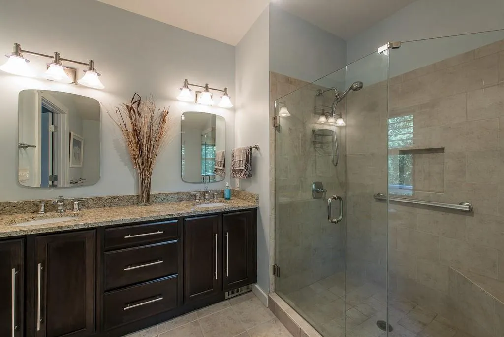 7639 Auden Trail, Sandy Springs, Georgia 30350, 4 Bedrooms Bedrooms, ,3 BathroomsBathrooms,Residential,Sold,7639 Auden Trail,6636647