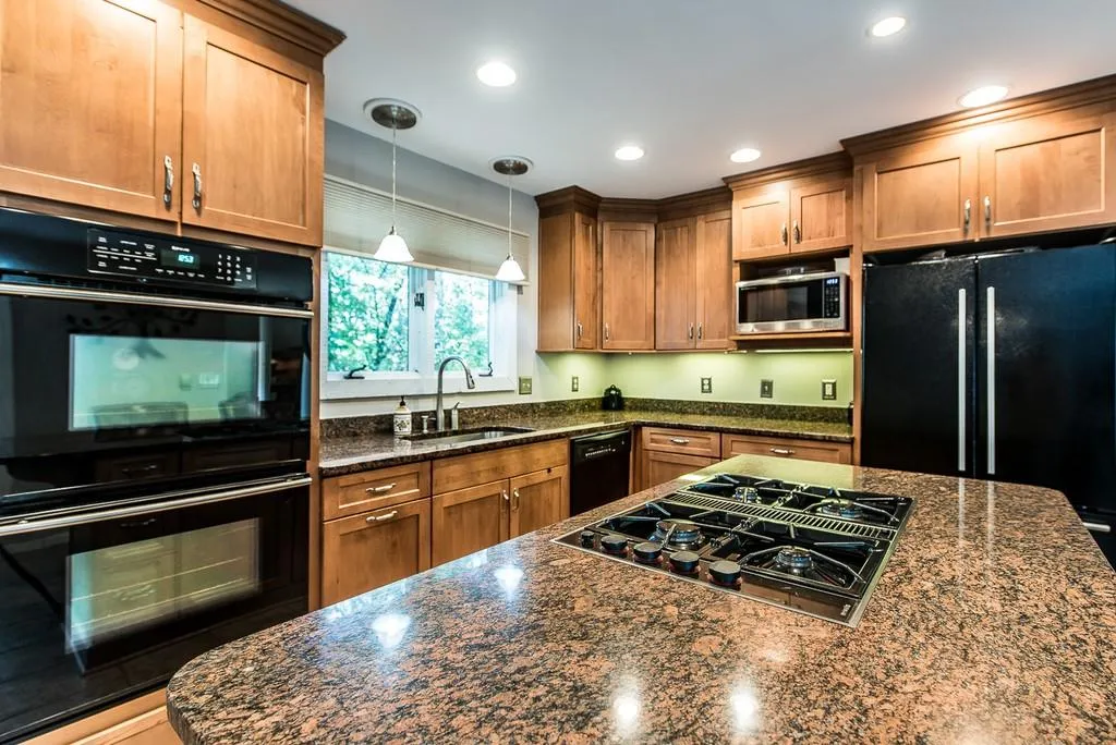 7639 Auden Trail, Sandy Springs, Georgia 30350, 4 Bedrooms Bedrooms, ,3 BathroomsBathrooms,Residential,Sold,7639 Auden Trail,6636647
