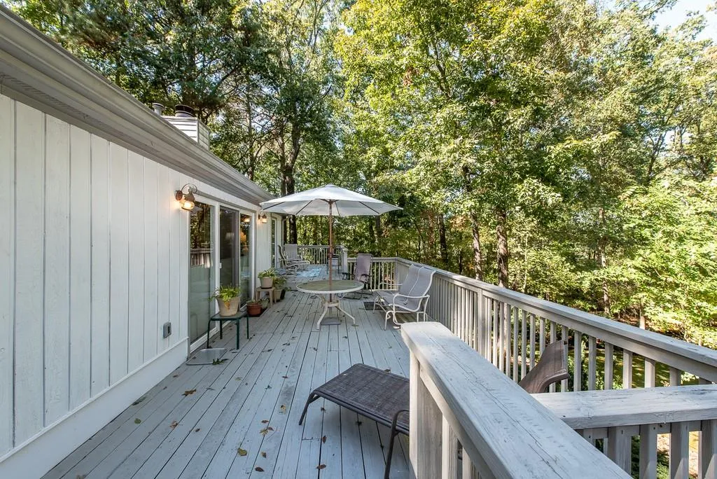 7639 Auden Trail, Sandy Springs, Georgia 30350, 4 Bedrooms Bedrooms, ,3 BathroomsBathrooms,Residential,Sold,7639 Auden Trail,6636647