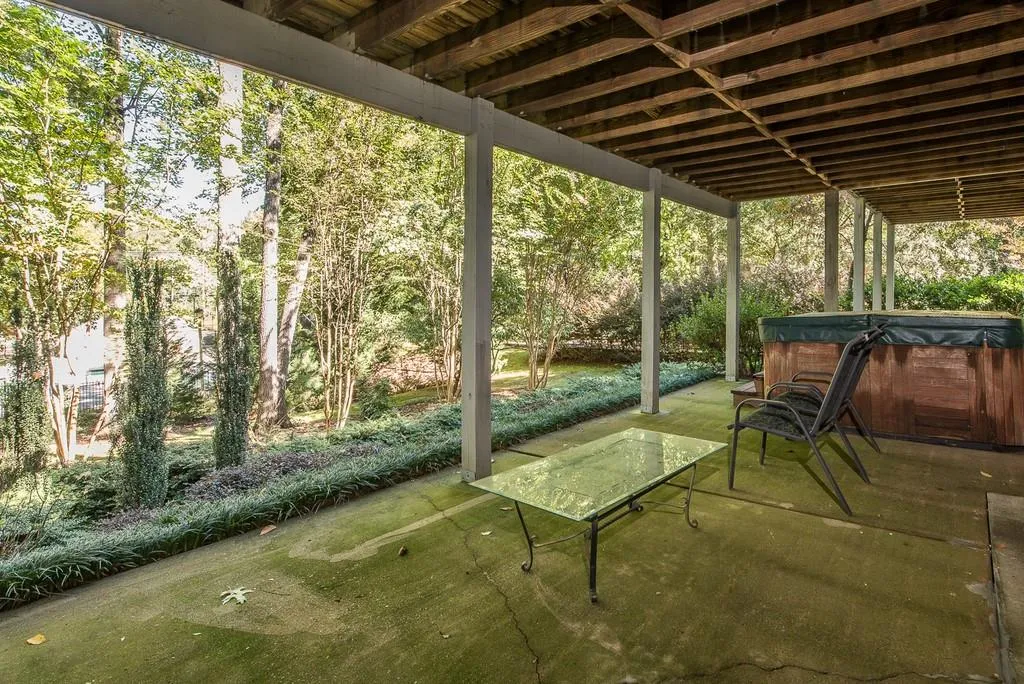 7639 Auden Trail, Sandy Springs, Georgia 30350, 4 Bedrooms Bedrooms, ,3 BathroomsBathrooms,Residential,Sold,7639 Auden Trail,6636647