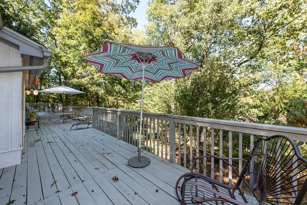 7639 Auden Trail, Sandy Springs, Georgia 30350, 4 Bedrooms Bedrooms, ,3 BathroomsBathrooms,Residential,Sold,7639 Auden Trail,6636647