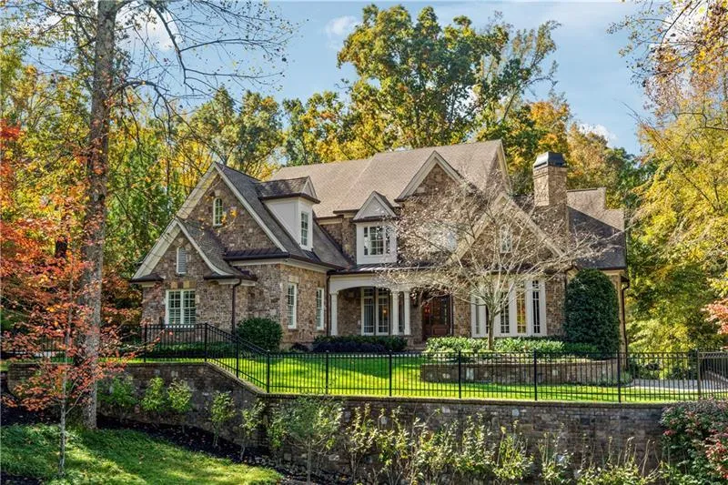 5250 Long Island Drive Nw, Atlanta, Georgia 30327, 5 Bedrooms Bedrooms, ,6 BathroomsBathrooms,Residential,Sold,5250 Long Island Drive Nw,7158838