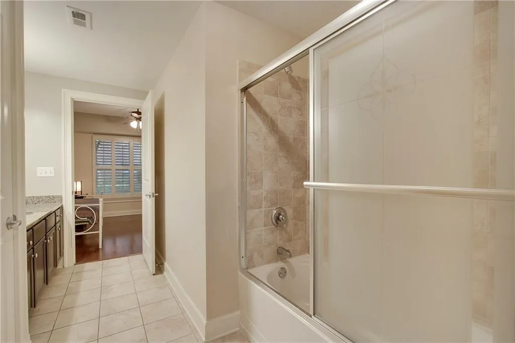 200 River Vista Drive Unit 111, Atlanta, Georgia 30339, 2 Bedrooms Bedrooms, ,2 BathroomsBathrooms,Residential,Sold,200 River Vista Drive Unit 111,6792225