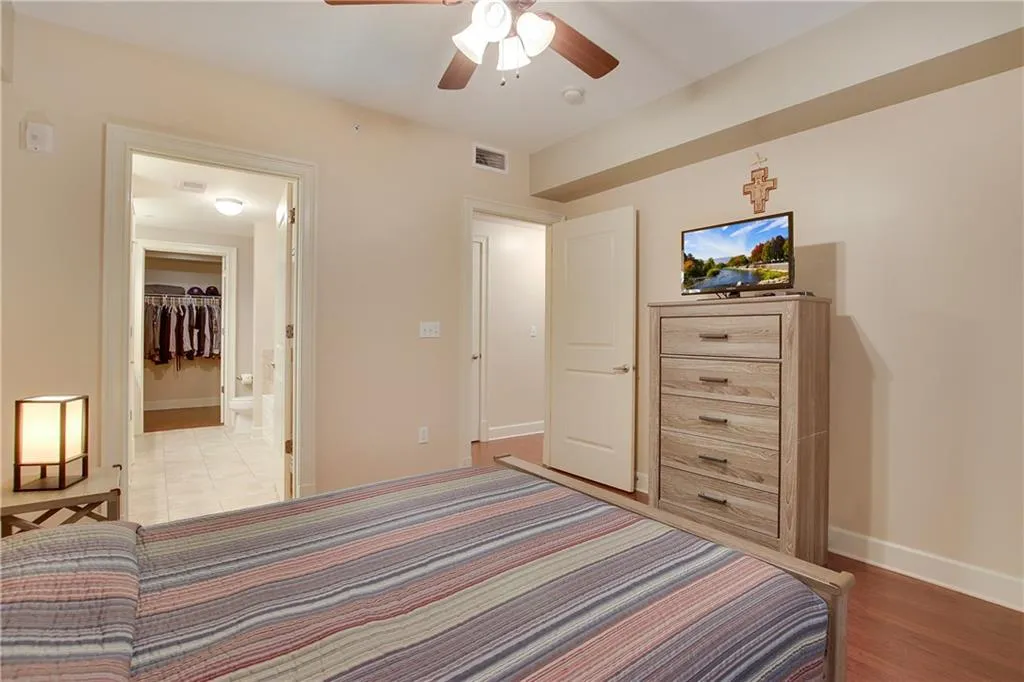 200 River Vista Drive Unit 111, Atlanta, Georgia 30339, 2 Bedrooms Bedrooms, ,2 BathroomsBathrooms,Residential,Sold,200 River Vista Drive Unit 111,6792225