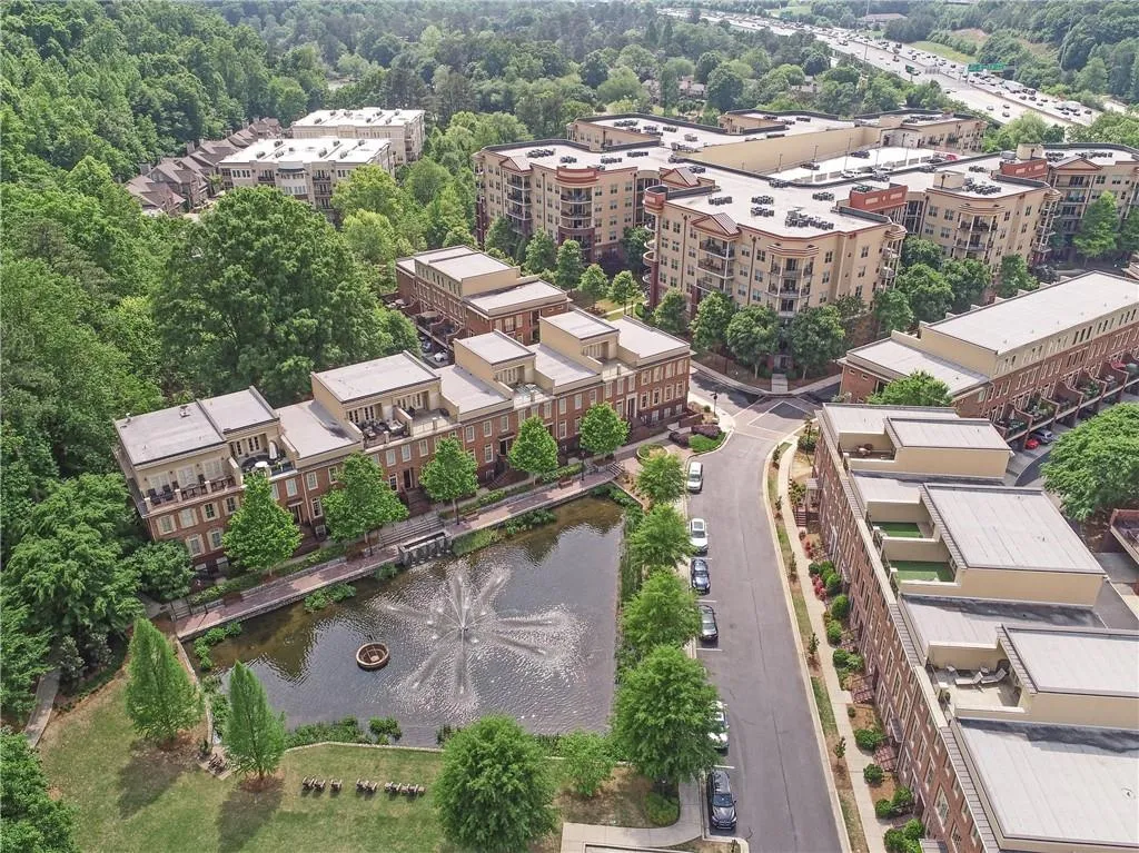 200 River Vista Drive Unit 111, Atlanta, Georgia 30339, 2 Bedrooms Bedrooms, ,2 BathroomsBathrooms,Residential,Sold,200 River Vista Drive Unit 111,6792225