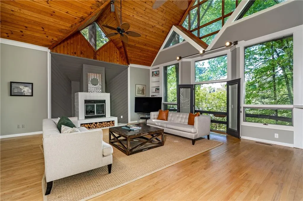 365 Ferry Landing, Atlanta, Georgia 30328, 4 Bedrooms Bedrooms, ,4 BathroomsBathrooms,Residential,Sold,365 Ferry Landing,7034753