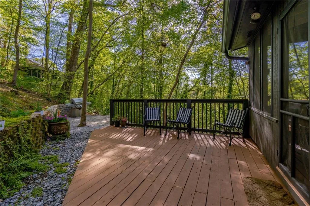 365 Ferry Landing, Atlanta, Georgia 30328, 4 Bedrooms Bedrooms, ,4 BathroomsBathrooms,Residential,Sold,365 Ferry Landing,7034753