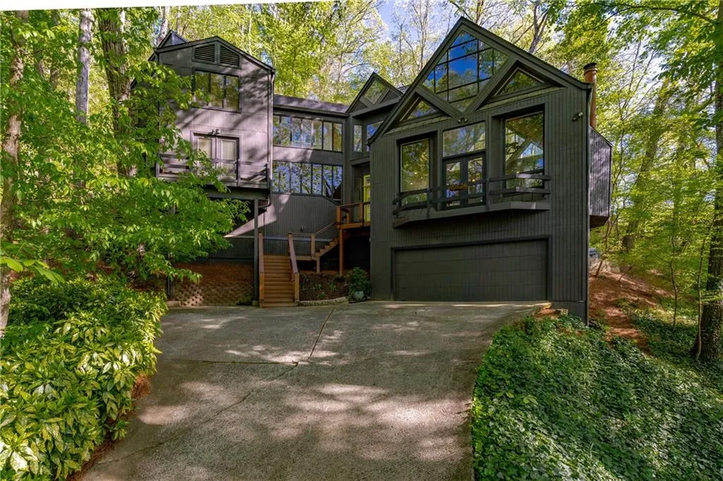 365 Ferry Landing, Atlanta, Georgia 30328, 4 Bedrooms Bedrooms, ,4 BathroomsBathrooms,Residential,Sold,365 Ferry Landing,7034753