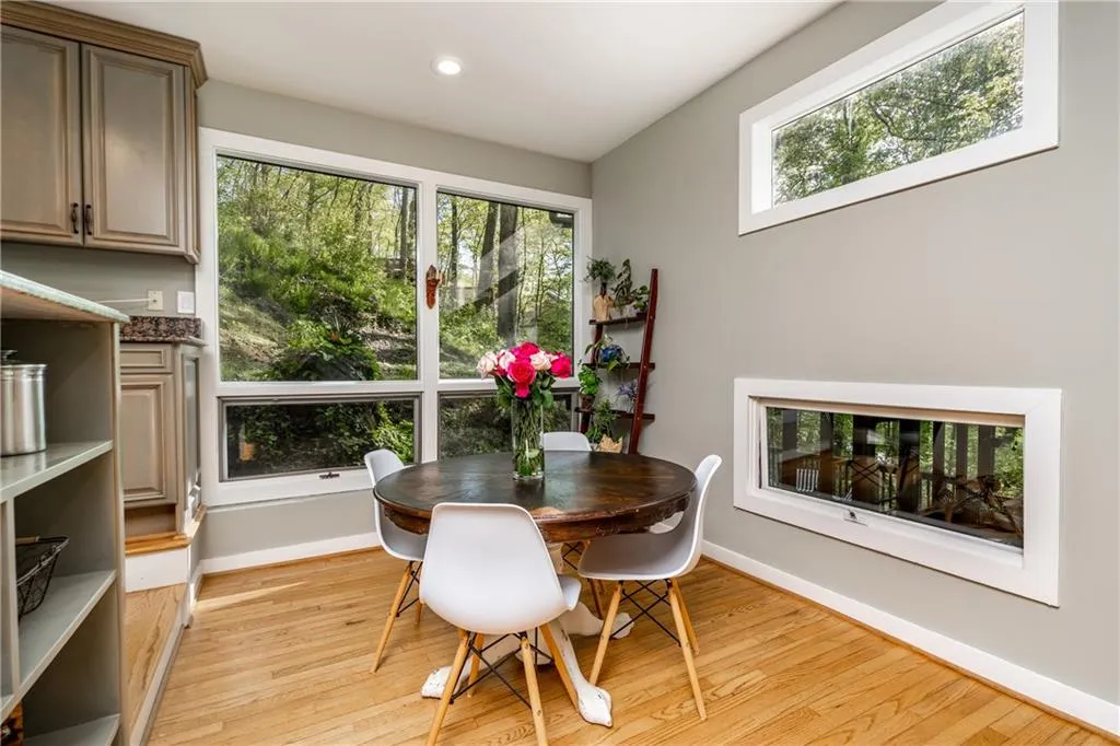 365 Ferry Landing, Atlanta, Georgia 30328, 4 Bedrooms Bedrooms, ,4 BathroomsBathrooms,Residential,Sold,365 Ferry Landing,7034753