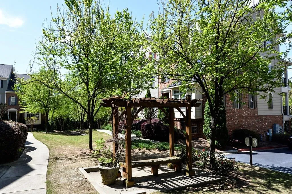 189 Le Gran Court, Atlanta, Georgia 30328, 2 Bedrooms Bedrooms, ,2 BathroomsBathrooms,Residential,Sold,189 Le Gran Court,5998296