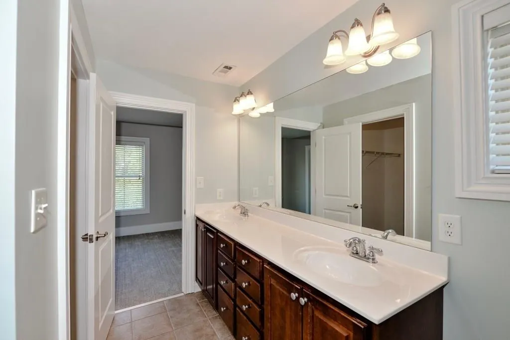 189 Le Gran Court, Atlanta, Georgia 30328, 2 Bedrooms Bedrooms, ,2 BathroomsBathrooms,Residential,Sold,189 Le Gran Court,5998296