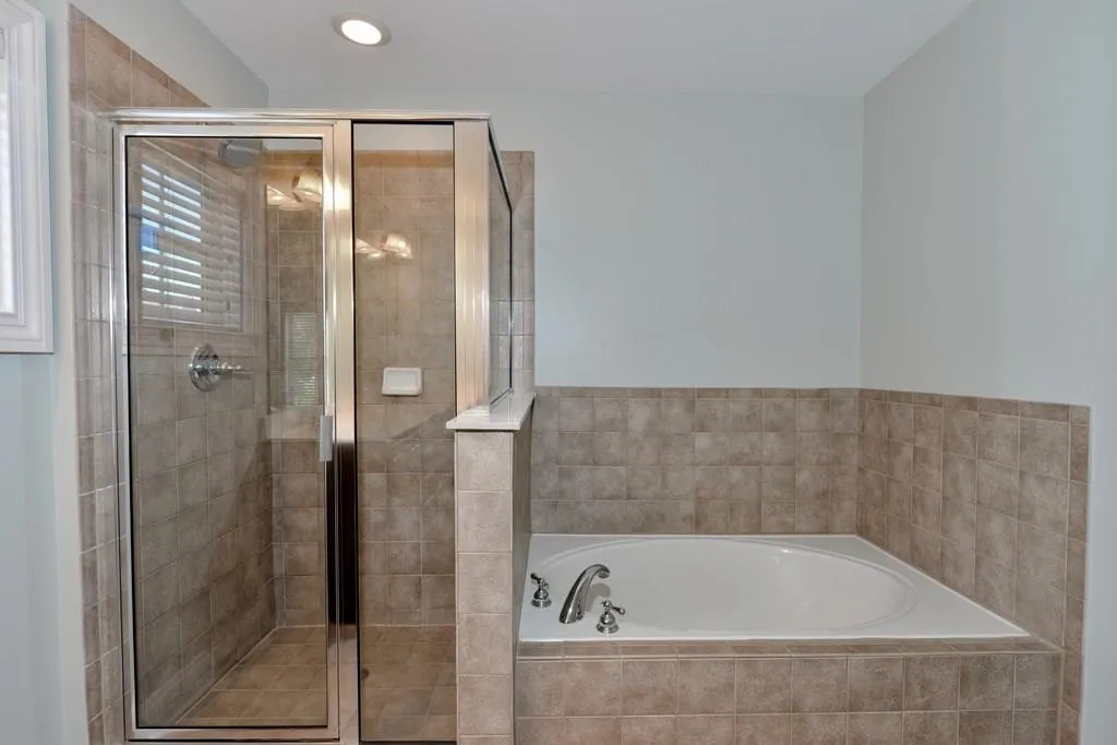 189 Le Gran Court, Atlanta, Georgia 30328, 2 Bedrooms Bedrooms, ,2 BathroomsBathrooms,Residential,Sold,189 Le Gran Court,5998296