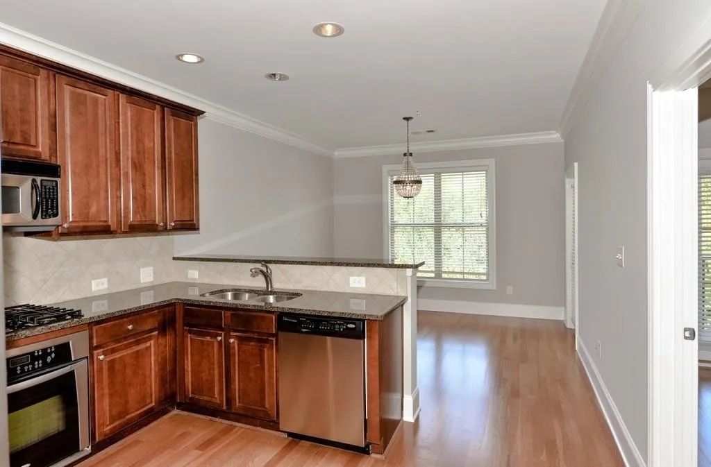 189 Le Gran Court, Atlanta, Georgia 30328, 2 Bedrooms Bedrooms, ,2 BathroomsBathrooms,Residential,Sold,189 Le Gran Court,5998296
