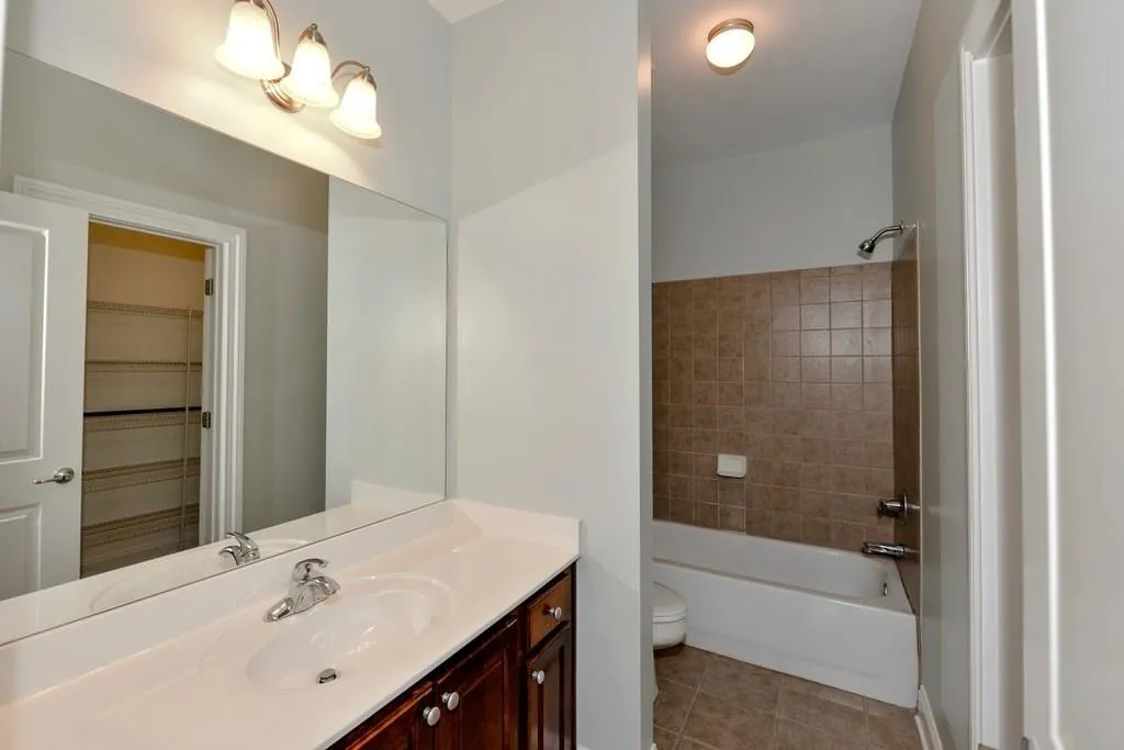 189 Le Gran Court, Atlanta, Georgia 30328, 2 Bedrooms Bedrooms, ,2 BathroomsBathrooms,Residential,Sold,189 Le Gran Court,5998296
