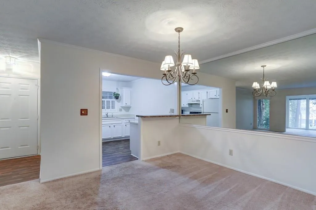 706 Vicksburg Place, Sandy Springs, Georgia 30350, 3 Bedrooms Bedrooms, ,2 BathroomsBathrooms,Residential,Sold,706 Vicksburg Place,6624709