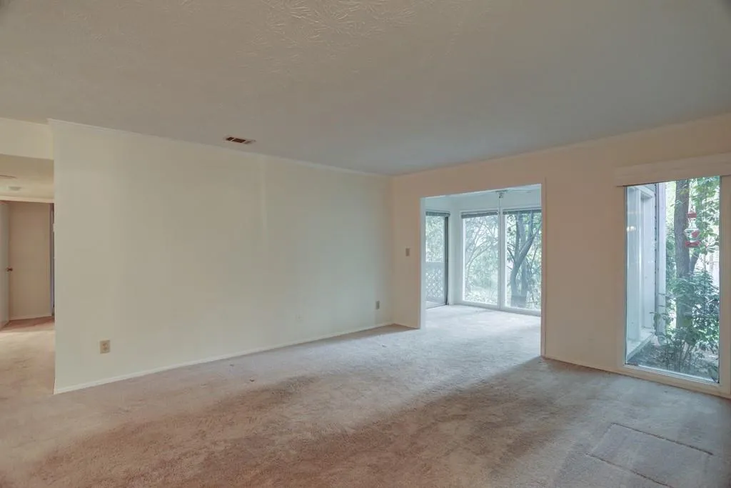 706 Vicksburg Place, Sandy Springs, Georgia 30350, 3 Bedrooms Bedrooms, ,2 BathroomsBathrooms,Residential,Sold,706 Vicksburg Place,6624709