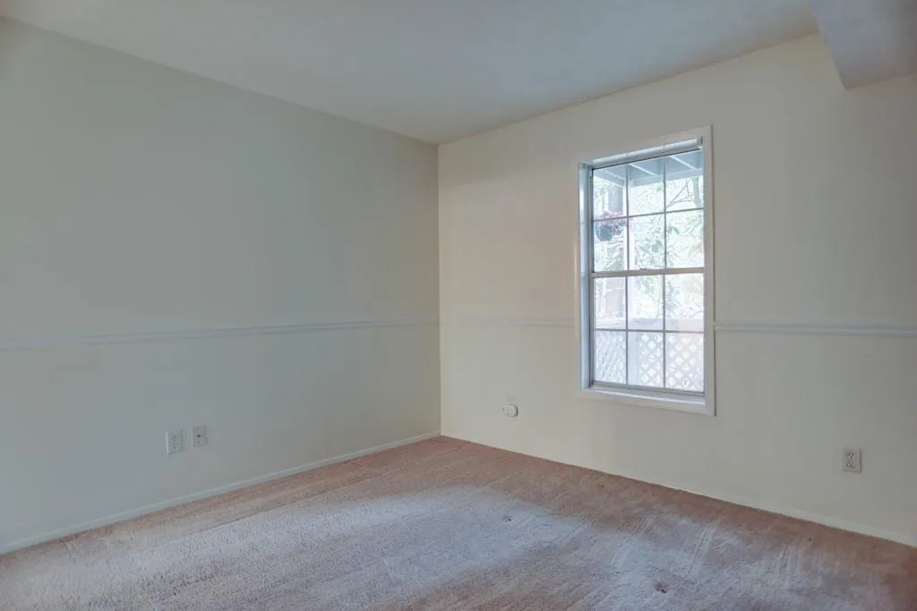 706 Vicksburg Place, Sandy Springs, Georgia 30350, 3 Bedrooms Bedrooms, ,2 BathroomsBathrooms,Residential,Sold,706 Vicksburg Place,6624709