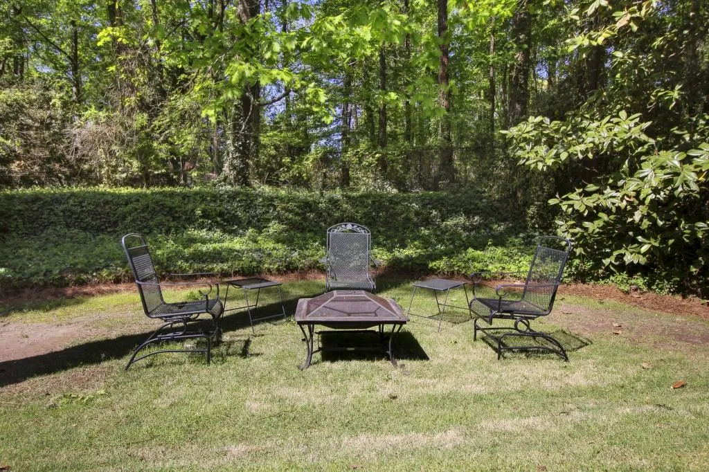 6740 Chesapeake Point Nw, Sandy Springs, Georgia 30328, 4 Bedrooms Bedrooms, ,2 BathroomsBathrooms,Residential,Sold,6740 Chesapeake Point Nw,7205419
