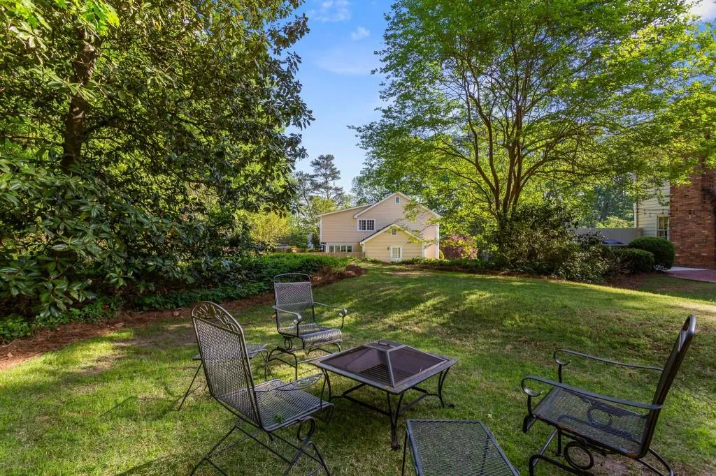 6740 Chesapeake Point Nw, Sandy Springs, Georgia 30328, 4 Bedrooms Bedrooms, ,2 BathroomsBathrooms,Residential,Sold,6740 Chesapeake Point Nw,7205419
