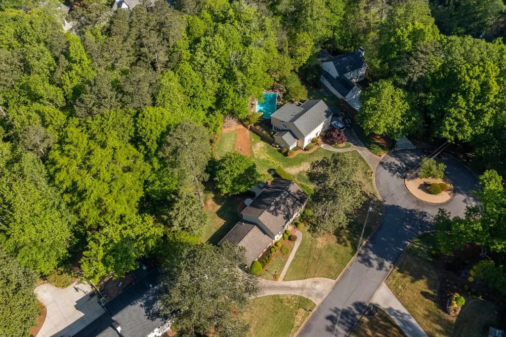 6740 Chesapeake Point Nw, Sandy Springs, Georgia 30328, 4 Bedrooms Bedrooms, ,2 BathroomsBathrooms,Residential,Sold,6740 Chesapeake Point Nw,7205419