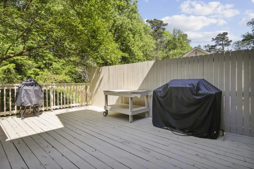 6740 Chesapeake Point Nw, Sandy Springs, Georgia 30328, 4 Bedrooms Bedrooms, ,2 BathroomsBathrooms,Residential,Sold,6740 Chesapeake Point Nw,7205419