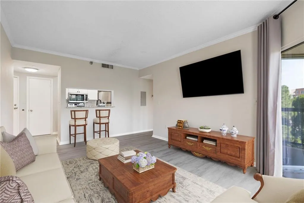 1 Biscayne Drive Nw Unit 704, Atlanta, Georgia 30309, 1 Bedroom Bedrooms, ,1 BathroomBathrooms,Residential,For Sale,1 Biscayne Drive Nw Unit 704,7675833