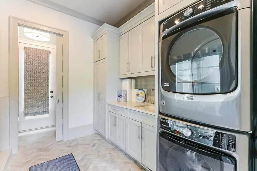 4573 Dudley Lane, Atlanta, Georgia 30327, 6 Bedrooms Bedrooms, ,6 BathroomsBathrooms,Residential,Sold,4573 Dudley Lane,6914628