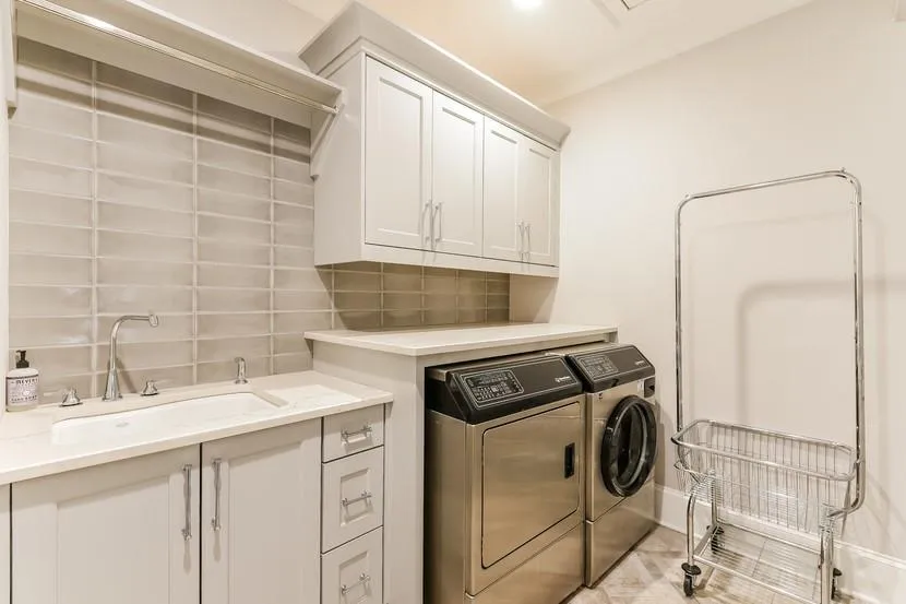 4573 Dudley Lane, Atlanta, Georgia 30327, 6 Bedrooms Bedrooms, ,6 BathroomsBathrooms,Residential,Sold,4573 Dudley Lane,6914628