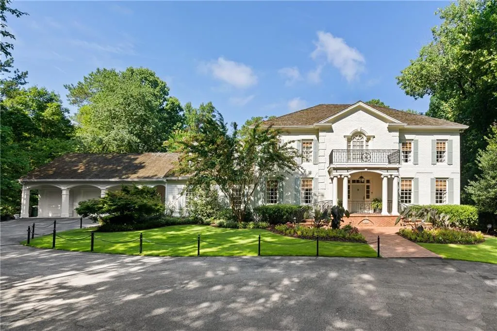 4756 Woodvale Drive, Atlanta, Georgia 30327, 6 Bedrooms Bedrooms, ,5 BathroomsBathrooms,Residential,Sold,4756 Woodvale Drive,7096646