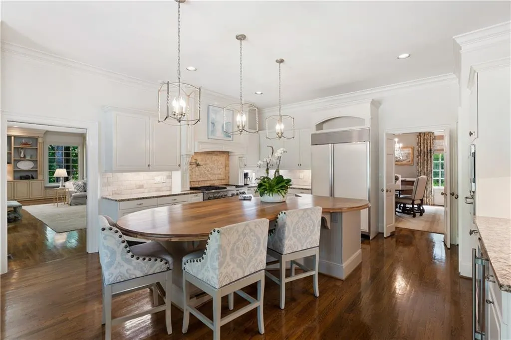 4756 Woodvale Drive, Atlanta, Georgia 30327, 6 Bedrooms Bedrooms, ,5 BathroomsBathrooms,Residential,Sold,4756 Woodvale Drive,7096646