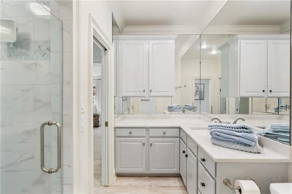 4756 Woodvale Drive, Atlanta, Georgia 30327, 6 Bedrooms Bedrooms, ,5 BathroomsBathrooms,Residential,Sold,4756 Woodvale Drive,7096646