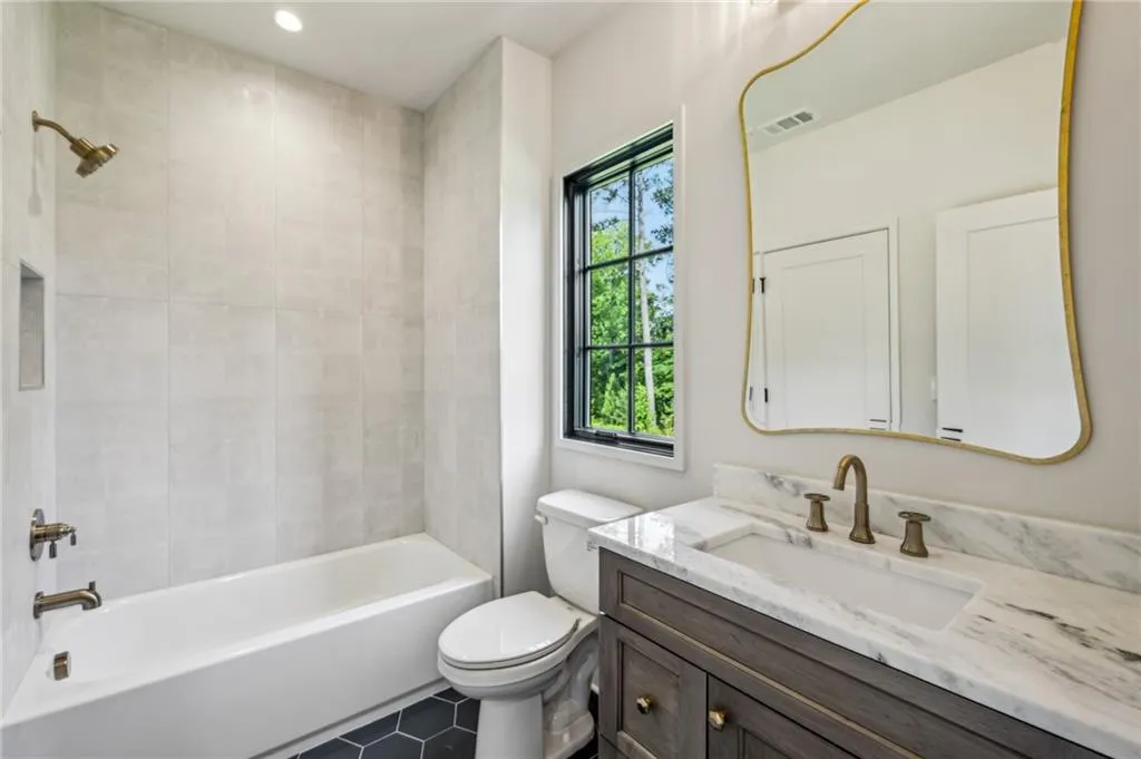 225 River Valley Court, Atlanta, Georgia 30328, 5 Bedrooms Bedrooms, ,5 BathroomsBathrooms,Residential,Sold,225 River Valley Court,7584474