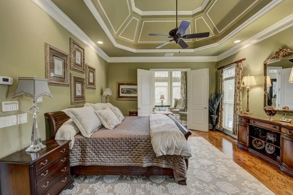 8319 Grogans Ferry Road, Sandy Springs, Georgia 30350, 6 Bedrooms Bedrooms, ,5 BathroomsBathrooms,Residential,Sold,8319 Grogans Ferry Road,5818389