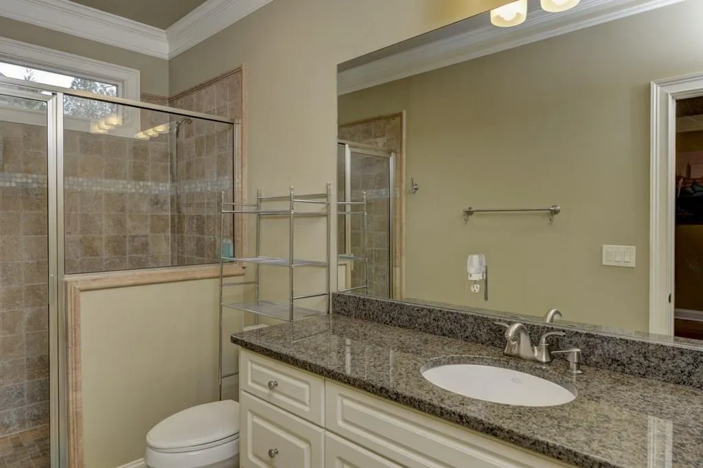 8319 Grogans Ferry Road, Sandy Springs, Georgia 30350, 6 Bedrooms Bedrooms, ,5 BathroomsBathrooms,Residential,Sold,8319 Grogans Ferry Road,5818389