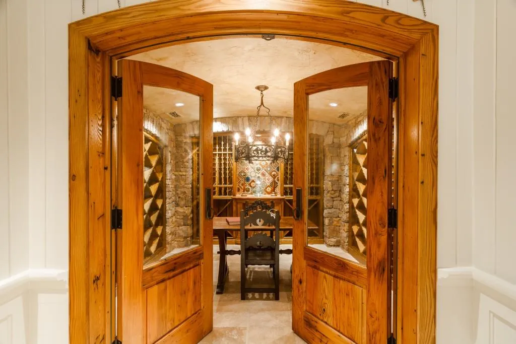 515 Tara Trail, Atlanta, Georgia 30327, 5 Bedrooms Bedrooms, ,6 BathroomsBathrooms,Residential,Sold,515 Tara Trail,5983495