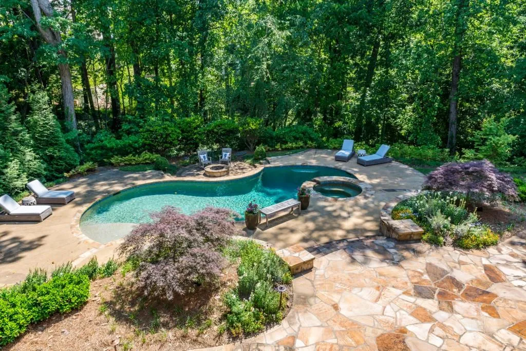 515 Tara Trail, Atlanta, Georgia 30327, 5 Bedrooms Bedrooms, ,6 BathroomsBathrooms,Residential,Sold,515 Tara Trail,5983495