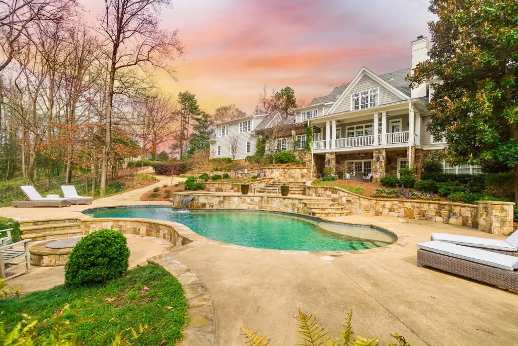 515 Tara Trail, Atlanta, Georgia 30327, 5 Bedrooms Bedrooms, ,6 BathroomsBathrooms,Residential,Sold,515 Tara Trail,5983495