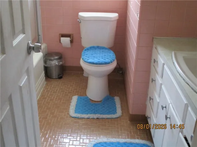 1170