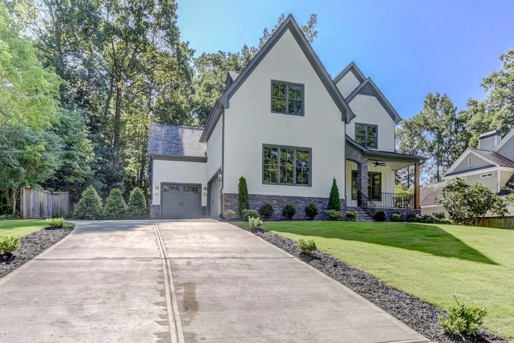 6475 Long Island Drive, Sandy Springs, Georgia 30328, 5 Bedrooms Bedrooms, ,4 BathroomsBathrooms,Residential,Sold,6475 Long Island Drive,6612290