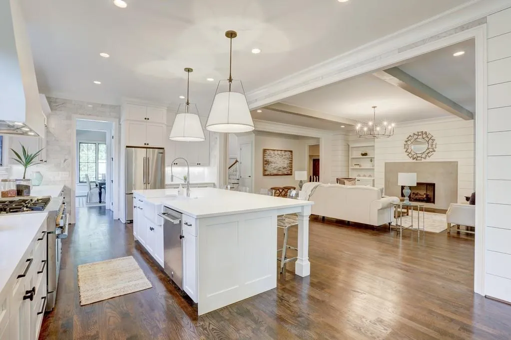 6475 Long Island Drive, Sandy Springs, Georgia 30328, 5 Bedrooms Bedrooms, ,4 BathroomsBathrooms,Residential,Sold,6475 Long Island Drive,6612290