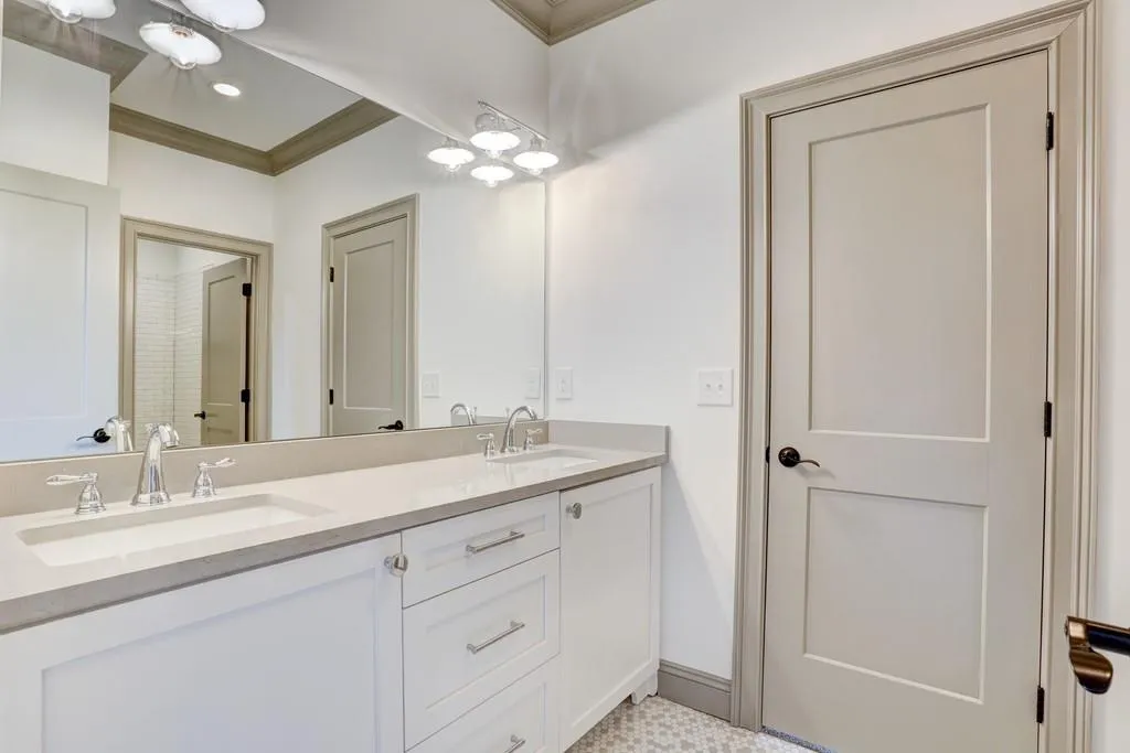 6475 Long Island Drive, Sandy Springs, Georgia 30328, 5 Bedrooms Bedrooms, ,4 BathroomsBathrooms,Residential,Sold,6475 Long Island Drive,6612290