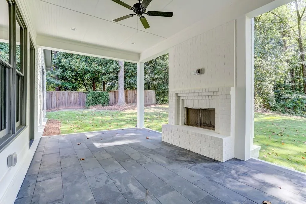6475 Long Island Drive, Sandy Springs, Georgia 30328, 5 Bedrooms Bedrooms, ,4 BathroomsBathrooms,Residential,Sold,6475 Long Island Drive,6612290