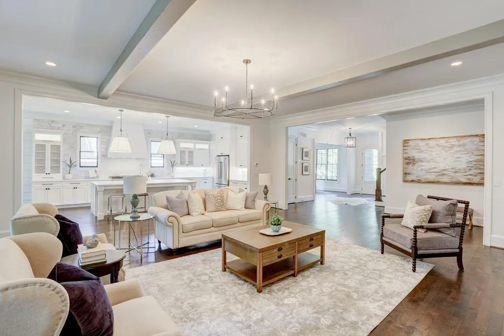 6475 Long Island Drive, Sandy Springs, Georgia 30328, 5 Bedrooms Bedrooms, ,4 BathroomsBathrooms,Residential,Sold,6475 Long Island Drive,6612290