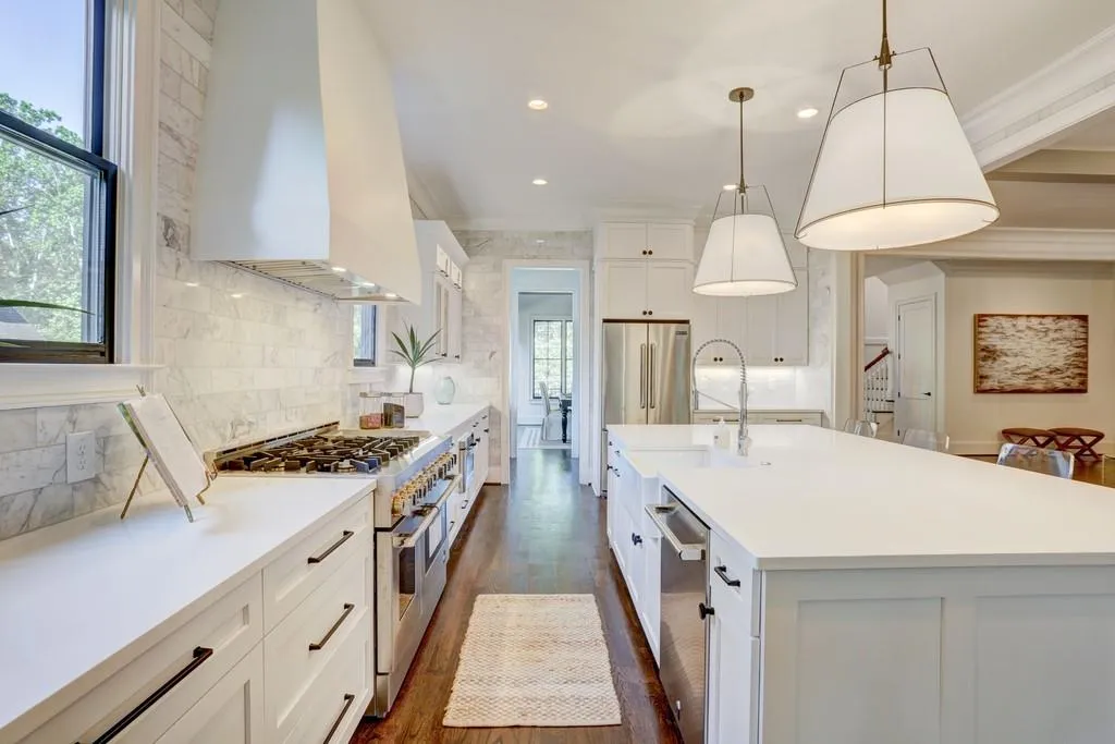 6475 Long Island Drive, Sandy Springs, Georgia 30328, 5 Bedrooms Bedrooms, ,4 BathroomsBathrooms,Residential,Sold,6475 Long Island Drive,6612290