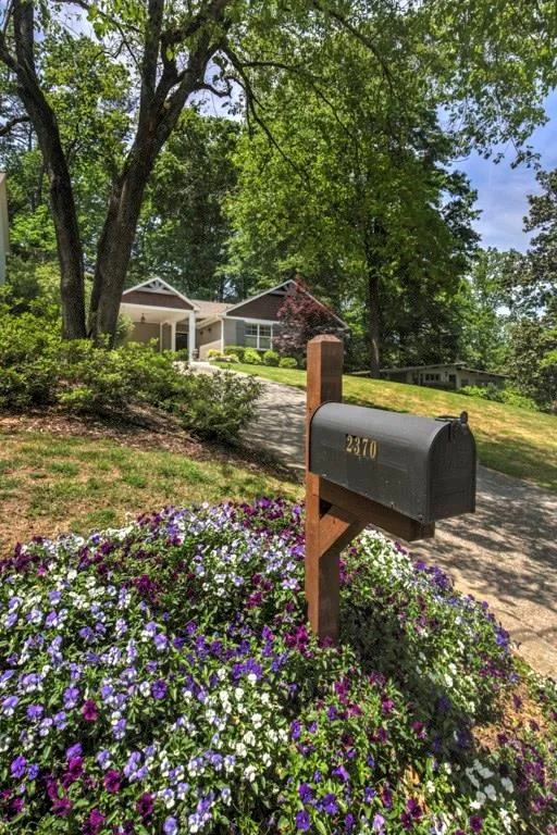 2370 Drew Valley Road Ne, Brookhaven, Georgia 30319, 4 Bedrooms Bedrooms, ,2 BathroomsBathrooms,Residential,Sold,2370 Drew Valley Road Ne,6011459