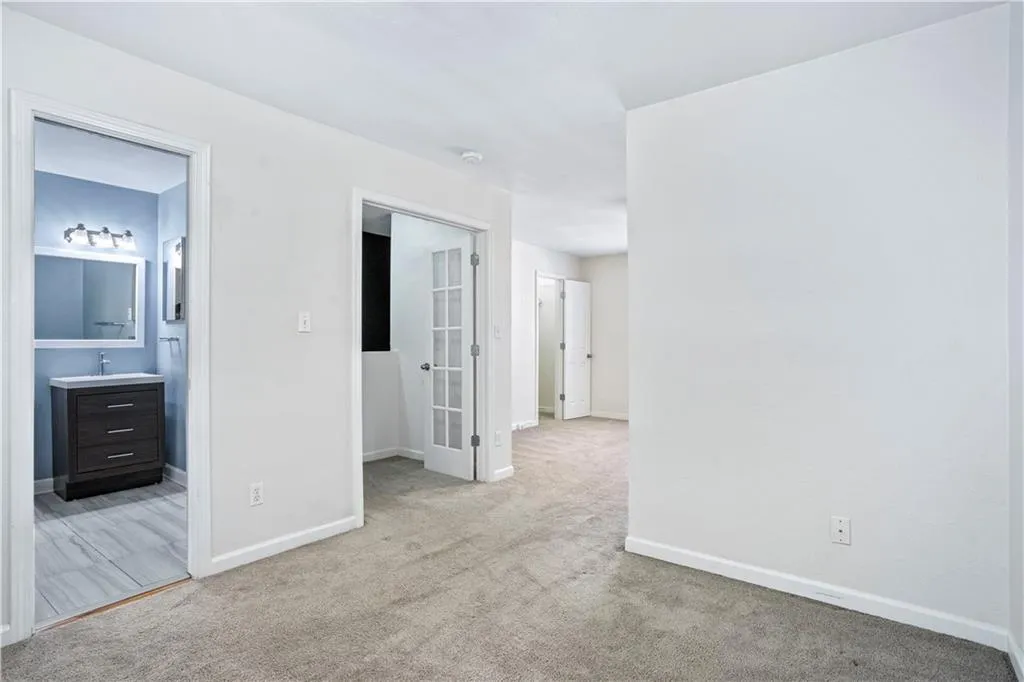 6940 Roswell Road Unit 10e, Sandy Springs, Georgia 30328, 2 Bedrooms Bedrooms, ,1 BathroomBathrooms,Residential,Sold,6940 Roswell Road Unit 10e,6968360