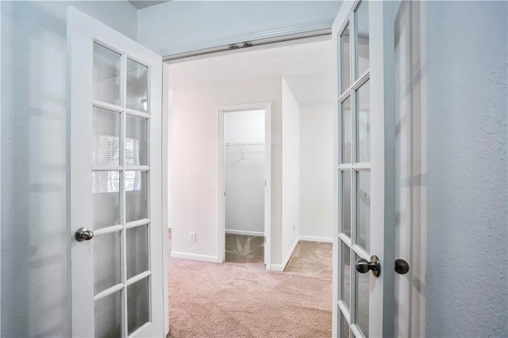 6940 Roswell Road Unit 10e, Sandy Springs, Georgia 30328, 2 Bedrooms Bedrooms, ,1 BathroomBathrooms,Residential,Sold,6940 Roswell Road Unit 10e,6968360