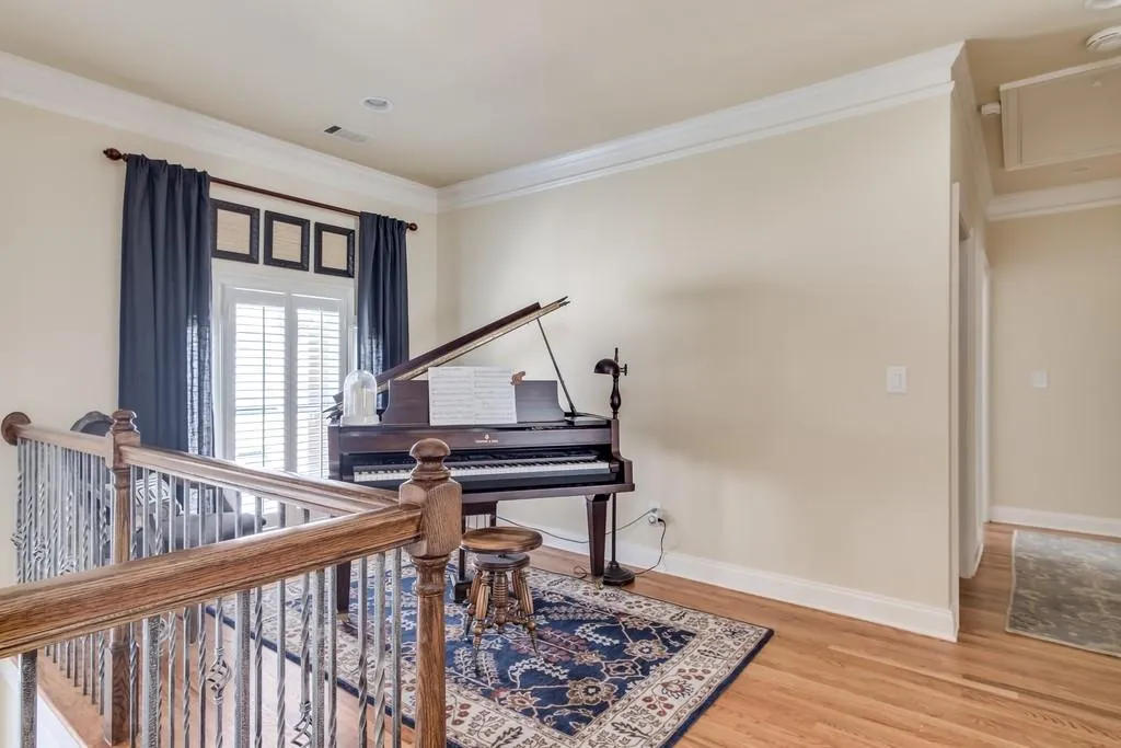 1015 Manorwood Court Ne, Sandy Springs, Georgia 30328, 4 Bedrooms Bedrooms, ,3 BathroomsBathrooms,Residential,Sold,1015 Manorwood Court Ne,6612757