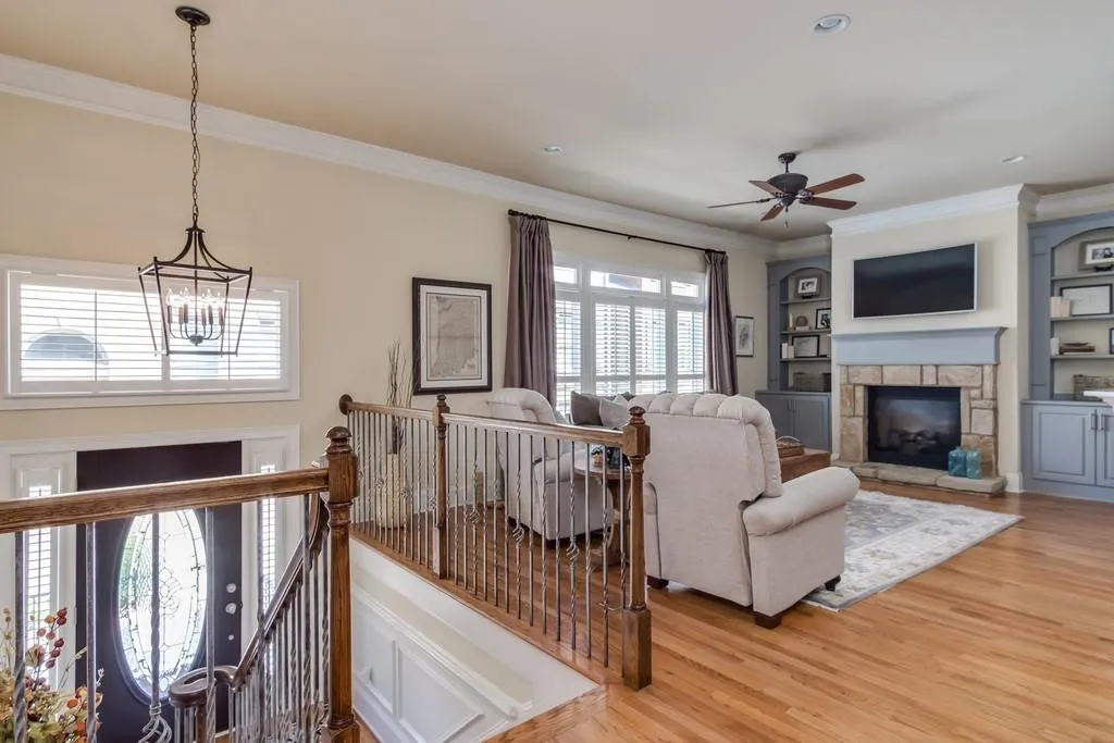 1015 Manorwood Court Ne, Sandy Springs, Georgia 30328, 4 Bedrooms Bedrooms, ,3 BathroomsBathrooms,Residential,Sold,1015 Manorwood Court Ne,6612757
